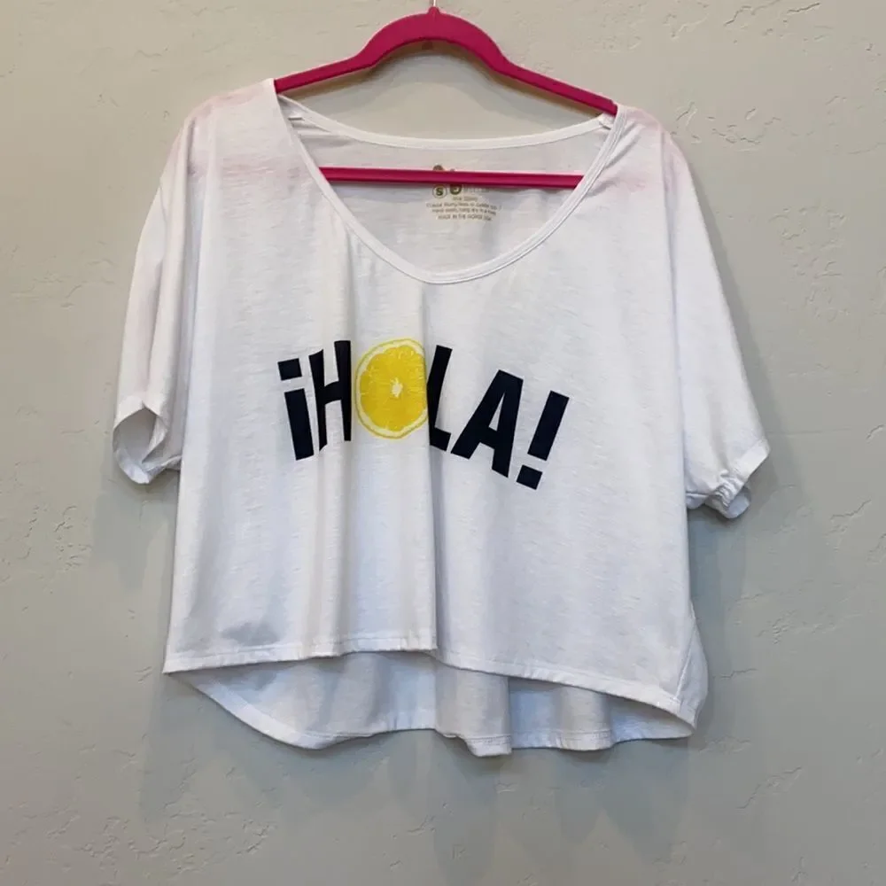 COPY - Show Me Your Mumu Hola! Billy Bob Chop Top